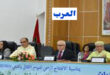 الرباط  -  العرب -  محمد بلغريب قال رئيس جامعة القرويين، الدكتور أمال جلال، يوم الجمعة بفاس، خلال محاضرة افتتاحية بعنوان “جامعة القرويين، إثنى عشر قرنا من الإشعاع العلمي والمعرفي”، نظمتها "مؤسسة مغرب التراث للبحث والدراسة والحفاظ على التراث المادي واللامادي المغربي"، أن الصرح العلمي والمعرفي لازال يؤدي دوره العلمي والتعليمي إلى اليوم بدون انقطاع أو توقف. وأكد د أمال  جلال، في محاضرته ، التي حضرها العديد من الأدباء والعلماء والأساتذة ، أن هذا الدور يعود إلى إشعاع الجامعة العلمي الذي قام على انفتاحها، وعلى تنوع المنظومة العلمية لدى فقهائها وعلمائها تدريسا وتأليفا. وأوضح د أمال جلال ، أنه بفضل انفتاح جامعة القرويين، أصبحت مدينة فاس محطة أساسية في تنقل العلماء وفقهاء الأندلس والمشرق وافريقيا إلى فاس، أو منها إلى الأندلس عبر قرطبة وغرناطة واشبيلية وطليطلة، أو من فاس إلى المشرق مرورا بالقيروان والقاهرة وبغداد ودمشق ومكة والمدينة المنورة، أو من فاس إلى سيجلماسة ثم إلى تمبوكتو، أو من فاس إلى مراكش و ك اوو ثم تمبوكتو. وأضاف د أمال جلال ، أن الجامعة ضلت مفتوحة لاستقبال العلماء والمتعلمين من مختلف الآفاق، وضلت تسلم الشهادات للمتخرجين منذ تأسيسها إلى اليوم من غير توقف أو انقطاع. وأبرز في هذا الصدد، أن قدوم علماء الأندلس والمشرق إلى فاس، كان يعتبر حدثا عظيما في حياتهم يزيدهم شغفا بجامعة القرويين وتعلقا بأساتذتها وعلماها. وبفضل جامعة القرويين والمدارس المحيطة بها، كان لفاس وقعها وإشعاعها على الغرب الإسلامي وحتى على المشرق، فقد برزت فاس كمحطة إلتقاء حضاري بين الأندلس والمشرق من جهة، والأندلس وإفريقيا، من جهة أخرى. وأضاف د أمال جلال ، أن جامعة القرويين ، وعلى مر القرون، جعلت مدينة فاس قبلة للتواصل المعرفي بين العلماء والفقهاء، يتبادلون فيها أفكارهم وكتاباتهم ومخطوطاتهم والتي ساهمت في رسم معالم ثقافة غنية مما خول الجامعة بفضل انفتاحها، مكانة مرموقة دوليا جعلت منها ومعها مدينة فاس محطة التقاء الفقهاء والعلماء والأدباء والأطباء والشعراء.