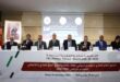 الرباط – العرب أعيد انتخاب عبد الجواد بلحاج، بالإجماع، رئيسا للجامعة الملكية المغربية للملاكمة لولاية جديدة مدتها أربع سنوات، يوم السبت بسلا، وذلك خلال الجمع العام العادي الانتخابي للموسم 2023-2024. وكان السيد بلحاج، المرشح الوحيد لرئاسة الجامعة بعد تقديم لائحة واحدة طبقا لقانون التربية البدنية 30 /09. وانتخب عبد الجواد بلحاج رئيسا للجامعة الملكية المغربية للملاكمة لأول مرة في سنة 2002. وتم خلال هذا اللقاء تلاوة ومناقشة والمصادقة بالإجماع على التقريرين الأدبي والمالي لموسم 2023-2024. وتطرق التقرير الأدبي إلى اتفاقيات الشراكة التي أبرمتها الجامعة مع مجالس جهات المملكة، وذلك تجسيدا للإرادة المشتركة الهادفة إلى توطيد أواصر التعاون والتنسيق المشترك مع مختلف الفاعلين من جماعات ترابية و مجالس منتخبة في أفق بلوغ تمثيل مشرف للمغرب في المحافل الدولية والنهوض بالملاكمة الوطنية والارتقاء بها عبر جهات المملكة. وأضاف التقرير إلى أن هذه الاتفاقيات، التي تشمل أيضا وزارة الشباب والثقافة والتواصل، تتعلق بالإشراف على التأطير التقني بقاعات الملاكمة وتكوين الأطر وتنظيم التظاهرات الجهوية والوطنية وتمكين الشباب من المشاركة الرياضية وتنمية قدراتهم الرياضية وممارسة الملاكمة وفق برنامج تربوي وعلمي من شأنه تطوير الملكات الفكرية والحركية والذهنية والسلوكية للممارسين بالدور الشباب والمراكز السوسيو رياضية للقرب التابعة لقطاع الشباب.