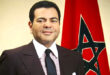 الرباط  - العرب  تيفي أكد صاحب السمو الملكي الأمير مولاي رشيد، رئيس مؤسسة المهرجان الدولي للفيلم بمراكش، أنه "منذ نشأته في شتنبر من سنة 2001، استطاع المهرجان الدولي للفيلم بمراكش أن يستقطب ألمع نجوم السينما العالمية، معززا بذلك موقع المغرب كوجهة بارزة للإنتاجات الأجنبية الكبرى، ومساهما في الدينامية التي تشهدها الصناعة السينمائية الوطنية، تنمية لمواهبها". وأبرز صاحب السمو الملكي، في كلمة منشورة على الموقع الإلكتروني الرسمي للمهرجان، بمناسبة دورته الحادية والعشرين، التي ستقام من 29 نونبر الجاري إلى 7 دجنبر المقبل، أنه، وتنفيذا للتوجيهات السامية لصاحب الجلالة الملك محمد السادس، نصره الله، إبان تأسيس المهرجان، "ظل التزامنا بدعم مواهبنا السينمائية الشابة راسخا عبر السنين، حيث قام المهرجان بدعم المئات من حاملي المشاريع، وتشجيع بروز جيل جديد من السينمائيين، من بينهم على السبيل لا الحصر، المخرجة المغربية الشابة أسماء المدير، التي نالت لأول مرة في التاريخ، النجمة الذهبية لمراكش. وكان فيلمها (كذب أبيض) قد حظي من قبل، بدعم من ورشات الأطلس التي توجته خلال دورتين".