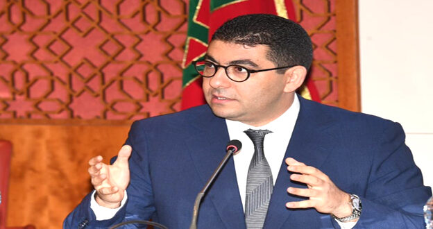 الرباط - العرب تيفي قال وزير الشباب والثقافة والتواصل ، محمد مهدي بنسعيد، يوم أمس الجمعة بالرباط، أن الوزارة تشتغل على إصلاحات جديدة تهم قطاع الصحافة، وتهدف إلى إصلاح النواقص وسد الفراغات القانونية التي أظهرتها الممارسة طيلة السنوات السابقة. وأوضح السيد بنسعيد، في كلمة خلال حفل تتويج الفائزين بالجائزة الوطنية الكبرى للصحافة في دورتها الـ 22، إن “الوزارة تشتغل على مرحلة جديدة من هذه الإصلاحات ، في أفق تحيين مدونة الصحافة والنشر التي تضم قانون الصحافة والنشر، وقانون الصحافي المهني، وقانون المجلس الوطني للصحافة ، بهدف إصلاح النواقص وسد الفراغات القانونية التي أظهرتها الممارسة طيلة السنوات السابقة”. وأكد السيد بنسعيد ، أن هذه الإصلاحات، تتم في إطار المقاربة التشاركية مع اللجنة المؤقتة لتسيير شؤون قطاع الصحافة والنشر، وهيئة الناشرين الأكثر تمثيلية، وهيئة الصحافيين الأكثر تمثيلية.
