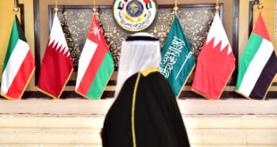 الرباط - العرب تيفي أكد المجلس الأعلى لمجلس التعاون لدول الخليج العربية أمس الأحد على “مواقفه وقراراته الثابة الداعمة لمغربية الصحراء والحفاظ على أمن المملكة المغربية واستقرارها ووحدة أراضيها”. وأشاد المجلس في البيان الختامي الصادر في أعقاب قمته ال45 التي عقدت بالكويت بقرار “مجلس الأمن رقم 2756 الصادر بتاريخ 31 أكتوبر 2024، بشأن الصحراء المغربية” ، كما شدد على احترام سيادة الدول وسلامة أراضيها .