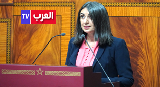 الرباط – العرب تيفي أفادت وزيرة الاقتصاد والمالية نادية فتاح، اليوم الاثنين بمجلس النواب، أنه يتم تعويض 76 في المائة من الملفات الطبية لمنخرطي الصندوق الوطني لمنظمات الاحتياط الاجتماعي في مدة زمنية لا تتجاوز الآجال القانونية المحددة في 60 يوما. وسجلت الوزيرة، في معرض جوابها عن سؤال خلال جلسة الأسئلة الشفوية، حول “آجال استرجاع المؤمنين للمصاريف المخصصة للعلاج من الصندوق الوطني لمنظمات الاحتياط الاجتماعي”، تقدم به فريق الأصالة والمعاصرة، أن هناك تحسنا “نسبيا” بشأن آجال معالجة ملفات المنخرطين، مشيرة إلى أن متوسط تعويض المؤمنين بلغ 54 يوما خلال سنة 2023 مقابل 57 يوما سنة 2022.