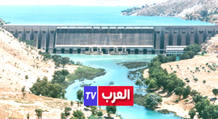 الرباط – العرب تيفي يبلغ المخزون المائي بالسدود الكبرى الواقعة بتراب جهة طنجة-تطوان-الحسيمة، إلى غاية اليوم الاثنين، 876,37 مليون متر مكعب من المياه. ووفق المديرية العامة لهندسة المياه، التابعة لوزارة التجهيز والماء، فأن معدل الملء الإجمالي بسدود الجهة يصل إلى 45,87 في المائة، موضحا أن هذا المعدل كان يبلغ في اليوم نفسه من العام الماضي 38,91 في المائة، أي ما يعادل 669,98 مليون متر مكعب. ويبلغ المخزون المائي لسد وادي المخازن بالعرائش، أكبر سدود الجهة، حوالي 466,2 مليون متر مكعب، بمعدل ملء يناهز 69,29 في المائة من الحقينة الإجمالية، يليه سد دار خروفة بـ74,7 مليون متر مكعب، أي ما يعادل 15,55%.