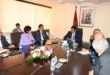 الرباط – العرب تيفي المغربية تنظم اللجنة المؤقتة لتسيير شؤون قطاع الصحافة والنشر، لقاء حول تجارب الهيئات المهنية في تدبير قضايا الأخلاقيات، وذلك يوم الأربعاء 26 فبراير 2025 على الساعة 15.30 بفندق حياة ريجنسي بالدار البيضاء.  كما ، ستعرف وقائع هذا اللقاء، مداخلات لكل من السيد محمد سلهامي رئيس لجنة أخلاقيات المهنة والقضايا التأديبية حول مهام اللجنة، والسيد خالد الحري عضو اللجنة المؤقتة حول الإطار القانوني لأخلاقيات مهنة الصحافة، والسيد حميد ساعدني عضو اللجنة المؤقتة الذي سيقدم عرضا حول حصيلة عمل لجنة أخلاقيات المهنة والقضايا التأديبية.
