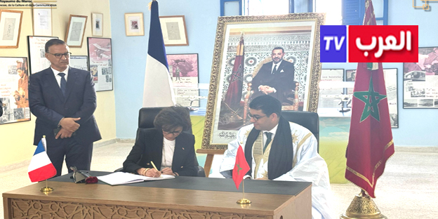 الرباط – العرب المغربية – محمد بلغريب جرى أخيرا بالرباط، التوقيع على عدة اتفاقيات تعاون بين مسؤولين مغاربة ونظرائهم الفرنسيين تتعلق بالتعاون في المجال الثقافي، وذلك بمناسبة زيارة العمل التي تقوم بها وزيرة الثقافة الفرنسية، رشيدة داتي. وهكذا، وقع وزير الشباب والثقافة والتواصل، محمد مهدي بنسعيد، والسيدة رشيدة داتي، إعلان نوايا للتعاون في مجال الأرشيف السمعي البصري والسينمائي.