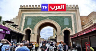 الرباط – العرب تيفي المغربية أفاد مرصد السياحة بأن عدد ليالي المبيت المسجلة بمؤسسات الإيواء السياحي المصنفة بلغ أزيد من 2,04 مليون ليلة مبيت متم شهر يناير 2025، مسجلا ارتفاعا بنسبة 16 في المائة مقارنة بالفترة ذاتها من السنة الماضية.  وأفاد المرصد، في وثيقة حول إحصائيات السياحة بالمغرب برسم يناير 2025، بأن هذه الليالي تتوزع على السياحة الوطنية (زائد 6 في المائة)، والسياحة الدولية (زائد 20 في المائة).