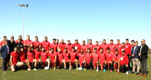 الرباط – العرب تيفي المغربية أعلنت الجامعة الملكية المغربية للريكبي عن انطلاق استعدادات المنتخب الوطني للريكبي 15 للمشاركة في  نهائيات كأس إفريقيا للأمم التي ستقام  بأوغندا في شهر يوليوز المقبل، والمؤهلة لكأس العالم التي ستحتضنها أستراليا عام 2027.  ومن المقرر  أن يقام أول تجمع تدريبي للفريق الوطني المغربي في مدينة أجين بفرنسا في الفترة من 14 إلى 16 مارس الجاري بمشاركة  حوالي 40 لاعباً.