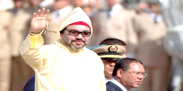لرباط – العرب تيفي المغربية بعث صاحب الجلالة الملك محمد السادس برقية تهنئة إلى فخامة السيد جون دراماني ماهاما، رئيس جمهورية غانا، وذلك بمناسبة احتفال بلاده بعيدها الوطني.وفق وكالة المغرب العربي للأنباء . وأعرب جلالة الملك، بهذه المناسبة، عن أحر التهاني للسيد دراماني ماهاما، مقرونة بخالص المتمنيات للشعب الغاني الشقيق باطراد التقدم والرخاء.
