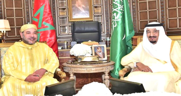 لرباط – العرب تيفي المغربية عبرت المملكة العربية السعودية عن دعمها الموصول للوحدة الترابية للمملكة ولمغربية الصحراء، معتبرة أن مبادرة الحكم الذاتي تشكل الحل الوحيد لهذا النزاع الإقليمي. جاء هذا الموقف بمناسبة انعقاد أشغال الدورة الرابعة عشر للجنة المشتركة المغربية – السعودية يوم الأربعاء بمكة المكرمة، حيث عب رت المملكة العربية السعودية عن دعمها لمغربية الصحراء ومساندتها لمبادرة الحكم الذاتي كأساس وحيد لحل هذا النزاع الإقليمي، في إطار سيادة المملكة المغربية ووحدتها الترابية.