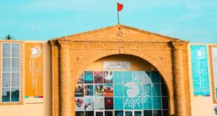 لرباط - العرب تيفي انطلقت مساء الأربعاء بالصويرة، فعاليات الدورة الثالثة لمهرجان “لا دولتشي فيتا موكادور”، الحدث السينمائي الأبرز للمدرسة السينمائية الإيطالية العريقة، مع برمجة غنية تسلط الضوء على المنظور النسائي في الفن السابع الإيطالي.