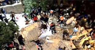 الرباط - العرب تيفي في حادث مأساوي اهتزت له مدينة فاس، انهار منزل سكني يقع بالحي الحسني، ليلة أمس، مما أسفر عن تسع حالات وفاة وسبع إصابات متفاوتة الخطورة، من بينها طفل وفق مصلحة المستعجلات بمستشفى الغساني..