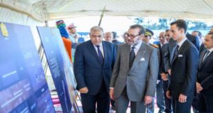 الرباط – العرب تيفي أشرف صاحب الجلالة الملك محمد السادس، نصره الله، مرفوقا بصاحب السمو الملكي ولي العهد الأمير مولاي الحسن، اليوم الأربعاء بجماعة عامر (عمالة سلا)، على إعطاء انطلاقة أشغال إحداث منصة المخزون والاحتياطات الأولية لجهة الرباط- سلا- القنيطرة، وهو تجسيد للنموذج المغربي في الصمود والنشر السريع لعمليات الإغاثة في حالة وقوع كوارث.
