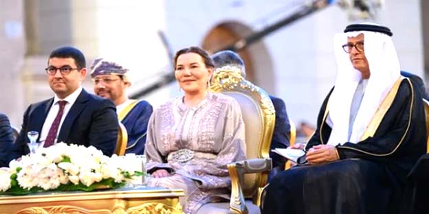 فاس- العرب تيفي – محمد بلغريب افتتحت صاحبة السمو الملكي الأميرة المغربية للا حسناء، مساء يوم الجمعة بساحة باب الماكينة التاريخية بفاس، أشغال الدورة الـ28 لمهرجان فاس للموسيقى العالمية العريقة، التي تنظم ما بين 16 و24 ماي الجاري تحت الرعاية السامية لصاحب الجلالة الملك محمد السادس، حول موضوع “انبعاثات”.