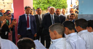فاس : وزير التربية الوطنية والتعليم الأولي يزور عددا من المؤسسات التعليمية بفاس ومولاي يعقوب