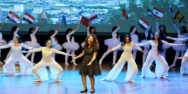 افتتاح فعاليات مهرجان الإسكندرية السينمائي لدول البحر المتوسط بتكريم الفنانة ليلى علوي