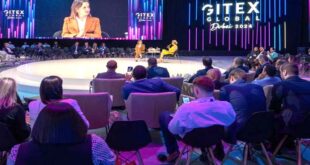 La Chambre de Commerce, d’Industrie et des Services de Casablanca prend part au salon GITEX 2024, qui s’est ouvert lundi à Dubaï, avec pour objectif de renforcer ses capacités dans le domaine numérique. À travers cette première participation, la Chambre vise à promouvoir l’adoption des nouvelles technologies, tant au sein de ses structures qu’entre ses membres, en ligne avec les ambitions stratégiques du Maroc en matière de transformation numérique, a souligné le président de la Chambre, Mohamed Elfane, dans une déclaration à la MAP. Mettant l’accent sur la dynamique nationale en matière des nouvelles technologies, qui favorise l’amélioration de la compétitivité économique du Royaume, il a rappelé que le ministère de la Transition numérique s’est fixé pour objectifs d’atteindre 40 milliards de dirhams en transactions numériques et de porter le nombre de startups à 3.000 d’ici 2030. Par ailleurs, M. Elfane a fait savoir que la Chambre collabore avec l’Agence Bayt Mal Al Qods Acharif pour l’organisation du Forum “Expand North Star”, qui vise à soutenir les startups marocaines et palestiniennes dans leur expansion internationale, en leur offrant des conseils stratégiques et un accès aux investisseurs.