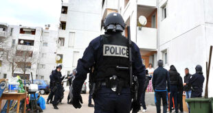 Une enseignante en sortie scolaire dans une calanque à Marseille a découvert mercredi un sac contenant de la poudre blanche, qui s’est avéré être de la cocaïne, a-t-on appris vendredi de sources policières. Ce sac était sur la plage de la spectaculaire calanque de Sormiou, au coeur du parc national des calanques, qui se situe aux portes de la 2e ville de France.