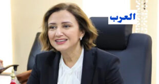 Par: AlArab-tv.com Rabat – La ministre du Tourisme, de l’Artisanat et de l’Économie sociale et solidaire, Fatim-Zahra Ammor, a indiqué vendredi à Rabat, que son département s’attachera, l’année prochaine, à intensifier les campagnes de promotion et de marketing pour la destination Maroc. Il s’agira d’élargir l’impact de la campagne “Maroc, Terre de lumière”, de diversifier les actions, de multiplier les partenariats commerciaux et de valoriser les différentes destinations et filières sur les marchés locaux et étrangers, tout en renforçant le marketing, a dit Mme Ammor, lors d’une réunion de la Commission des secteurs productifs à la Chambre des Représentants, consacrée à la présentation du projet de budget du ministère pour l’année 2025. Les mesures prévues par le ministère pour renforcer la destination Maroc incluent le doublement des vols directs, notamment à partir des marchés émetteurs aux forts potentiels, afin de maintenir l’élan enregistré en 2024, a-t-elle fait savoir.