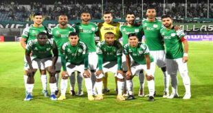 Par :  AlArab-tv.com Le Difaa El Jadida (DHJ) a battu le Chabab Mohammedia (SCCM) sur le score sans appel de 4 buts à 1, dimanche soir au stade El Bachir de Mohammedia, en match de la 11è journée de la Botola Pro D1 “Inwi” de football. Les visiteurs se sont imposés grâce à des buts de Hassan Fares (8è), Youssef Arbidi (31è), Omar Arjoune (56è) et Emmanuel Kpatai (76è). A huit minutes de la fin du temps réglementaire, Zakaria Fatihi a sauvé l’honneur pour les locaux du point de pénalty (82è).