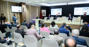 Par :  AlArab-tv.com Le Conseil économique, social et environnemental (CESE) a recommandé l’instauration d’un système obligatoire unifié fondé sur les principes de solidarité, de complémentarité et de convergence entre les différents régimes d’assurance maladie, tout en le renforçant par un système de couverture additionnelle (complémentaire et facultative) relevant du secteur mutualiste et/ou assurance privée. Lors d’une rencontre consacrée à la présentation des conclusions de l’avis du Conseil sur le thème “Généralisation de l’AMO, bilan d’étape: une avancée sociale à consolider, des défis à relever”, le président du CESE, Ahmed Reda Chami a souligné, mercredi à Rabat, que cet avis a pour objectif d’assurer une couverture médicale effective pour tous, tout en préservant l’équilibre de la situation financière des ménages et en assurant la durabilité de l’écosystème d’Assurance maladie obligatoire de base (AMO). Il a indiqué que le chantier de généralisation de l’AMO représente une performance sociale sans précédent dans l’histoire contemporaine du Maroc, notant que ce projet structurant vise à élargir les avantages de la couverture maladie à l’ensemble des citoyens, ainsi que les résidents sur le territoire national. M. Chami a mis en avant, dans ce sens, les progrès remarquables réalisés, en peu de temps, pour atteindre cet objectif, faisant savoir qu’environ 86,5% des habitants sont actuellement inscrits au régime d’assurance maladie, contre moins de 60% en 2020.