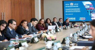 Par:  AlArab-tv.com-MAP Grâce à la Nouvelle Charte de l’investissement, le Maroc a enregistré une hausse notable des investissements privés, atteignant 25 milliards de dirhams (MMDH) au premier semestre 2024, avec l’approbation de 64 projets par la Commission nationale des investissements, visant la création de près de 12.900 emplois directs, annonce l’Agence marocaine de développement des investissements et des exportations (AMDIE). Ces réalisations renforcent l’attractivité du Maroc dans des secteurs stratégiques comme l’automobile, les énergies renouvelables, le tourisme, l’aéronautique et l’industrie pharmaceutique, témoignant du rôle actif de l’AMDIE dans le pilotage de cette dynamique, indique l’Agence dans un communiqué à l’occasion de la tenue de son conseil d’administration, mardi, sous la présidence du ministre délégué auprès du Chef du gouvernement, chargé de l’Investissement, de la Convergence et de l’Évaluation des politiques publiques, Karim Zidane.