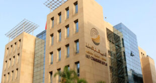 Par : AlArab-tv.com L’économie nationale a enregistré un produit intérieur brut (PIB) en valeur de 1.463,3 milliards de dirhams (MMDH) en 2023, en hausse de 10% par rapport à 2022, selon le Haut-Commissariat au Plan (HCP). Le secteur des sociétés (financières et non financières), premier producteur de la richesse nationale, a affiché une contribution au PIB de 45,1%, précise le HCP qui vient de publier une note d’information relative aux comptes nationaux des secteurs institutionnels de l’année 2023. Le secteur des administrations publiques, s’est établie à 15,2% du PIB au lieu de 16,3% l’année dernière, fait savoir la même source, notant que la participation des ménages et des institutions sans but lucratif au service des ménages (ISBLSM) s’est située à 29,6% du PIB au lieu de 28,6% une année auparavant.
