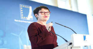 Par : AlArab-tv.com Le Maroc est « un très grand pays d’investissement » pour la Banque européenne pour la reconstruction et le développement (BERD), a affirmé la présidente de cette institution financière, Odile Renaud-Basso. « Depuis le début de l’année 2024, la Banque a investi plus de 400 millions d’euros », a précisé Mme Renaud-Basso dans une interview accordée à la MAP, en marge de l’Africa Investment Forum (AIF) qui se tient jusqu’au 06 décembre à Rabat, notant que d’autres projets sont en cours.