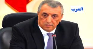 Par : AlArab-tv.com Face à des manquements répétés aux règles en vigueur, le wali de Marrakech, Farid Chourak, a ordonné la fermeture temporaire de 31 établissements hôteliers. Une mesure forte qui vise à préserver la tranquillité des habitants et l’image touristique de la ville. Le wali de la région Marrakech-Safi, Farid Chourak, a pris la décision de fermer temporairement 31 hôtels et maisons d’hôtes de la ville ocre, et ce, pour une durée de trois mois, en raison du non-respect des réglementations en vigueur dans le secteur. Précision: la décision de fermeture s’accompagne de l’obligation faite aux responsables de ces établissements de poursuivre le versement des salaires de leurs employés tout au long de la période d’inactivité.