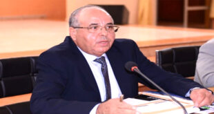 AlArab-tv.com-Avec MAP Le Conseil de la région de Drâa-Tafilalet a approuvé, lors la session ordinaire du mois de mars tenue lundi à Zagora, une série de projets de développement à vocation socio-économique, culturelle, sportive et environnementale. Dans ce cadre, le Conseil a adopté lors des travaux de cette session présidée par Hro Abrou, président du Conseil, et en présence du Wali de la région Drâa-Tafilalet, gouverneur de la province d’Errachidia, Essaid Zniber, le projet du statut de la “Société Régionale Multi-Services Drâa-” (S.A).