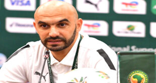 AlArab-tv.com-MAP Le sélectionneur de l’équipe du Maroc, Walid Regragui, tiendra une conférence de presse, vendredi prochain au Complexe Mohammed VI de football à Salé, indique la Fédération royale marocaine de football (FRMF). Cette rencontre avec les médias, prévue à partir de 11h00, sera consacrée à la présentation des joueurs retenus par Regragui pour disputer les deux matchs face aux sélections du Niger et de la Tanzanie, respectivement, les 21 et 25 mars prochain, pour le compte des éliminatoires africaines de la Coupe du monde 2026 de football, précise la FRMF.