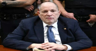 Par- alarabtv L’ex-producteur roi du cinéma Harvey Weinstein, dont la chute a entraîné en 2017 le début de la vague mondiale #MeToo, a retrouvé le banc des accusés mardi à New York lors d’un nouveau procès pour viol et agression sexuelle après l’annulation retentissante de sa condamnation l’année dernière. Costume bleu foncé et cravate, l’ancien patron des studios Miramax, 73 ans, diminué par des problèmes de santé, est entré dans la salle d’audience de la cour criminelle de Manhattan poussé en chaise roulante.