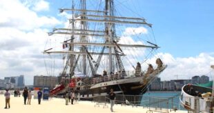 Par-alarabtv Le légendaire trois-mâts français "Belem", l’un des plus anciens voiliers dans le monde encore en activité, a accosté, samedi, au port de Tanger-Ville, où il a été ouvert au public. Selon l’agence MAP