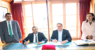 Par-alarabtv-MAP La ville française de Dreux et celle Dakhla ont posé, jeudi, les jalons de leur jumelage en signant un Pacte d’Amitié. Ce Pacte d'Amitié, qui se veut tout un symbole d’égalité de perception entre deux villes qui ont la même volonté de progresser ensemble dans tous