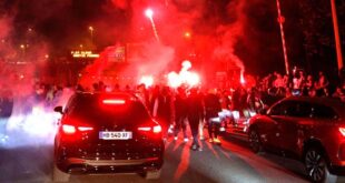 Par-alarabtv-AFP Quarante-sept personnes ont été interpellées dans la nuit de mercredi à jeudi après la qualification du PSG en finale de la Ligue des champions, et trois personnes blessées en marge des célébrations