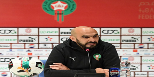 Par-alarabtv-MAP La liste des joueurs retenus pour disputer les matchs amicaux de l’équipe nationale face à la Tunisie et au Bénin sera dévoilée mardi prochain, a annoncé la Fédération royale marocaine de football (FRMF).