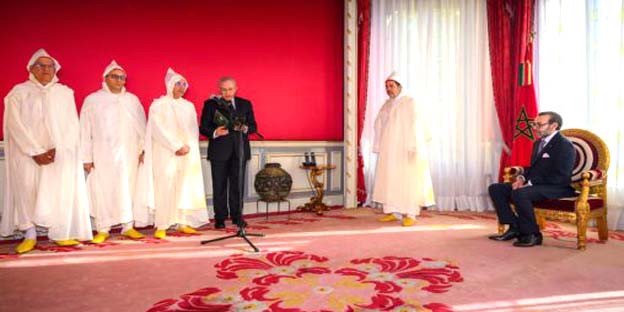 Par-alarabtv-MAP Rabat – Sa Majesté le Roi Mohammed VI, que Dieu L’assiste, Président du Conseil Supérieur du Pouvoir Judiciaire (CSPJ), a reçu, lundi au Palais Royal de Rabat, trois nouveaux membres du Conseil.