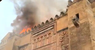 Espagne: un incendie menace la mosquée-cathédrale de Cordoue
