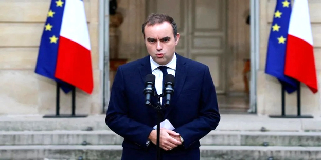 France: à peine installé, le Premier ministre Lecornu face à deux motions de censure