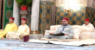 SM le Roi, Mohammed VI, préside une veillée religieuse en commémoration du 27e anniversaire de la disparition de Feu SM le Roi Hassan II